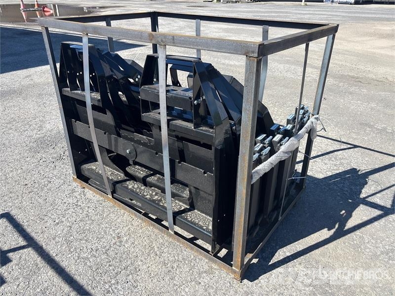 Quantity of (5) AGT SSCPF42-2200-WFF 42 in Skid S Vidlica