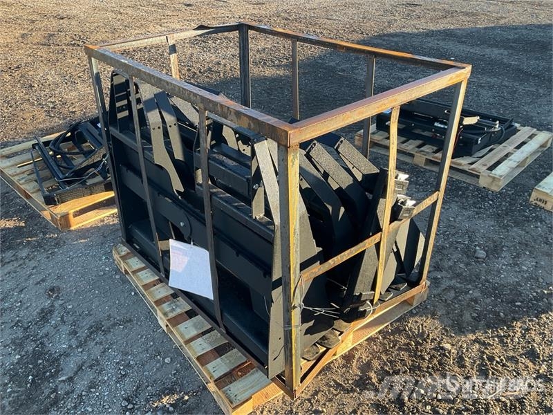  Quantity of (5)  AGT SSCPF48-4400-WFF Skid Steer F Forquilhas