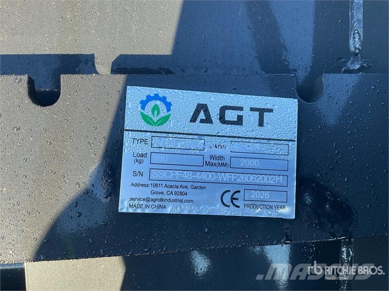 Quantity of (5)  AGT SSCPF48-4400-WFF Skid Steer F Forquilhas