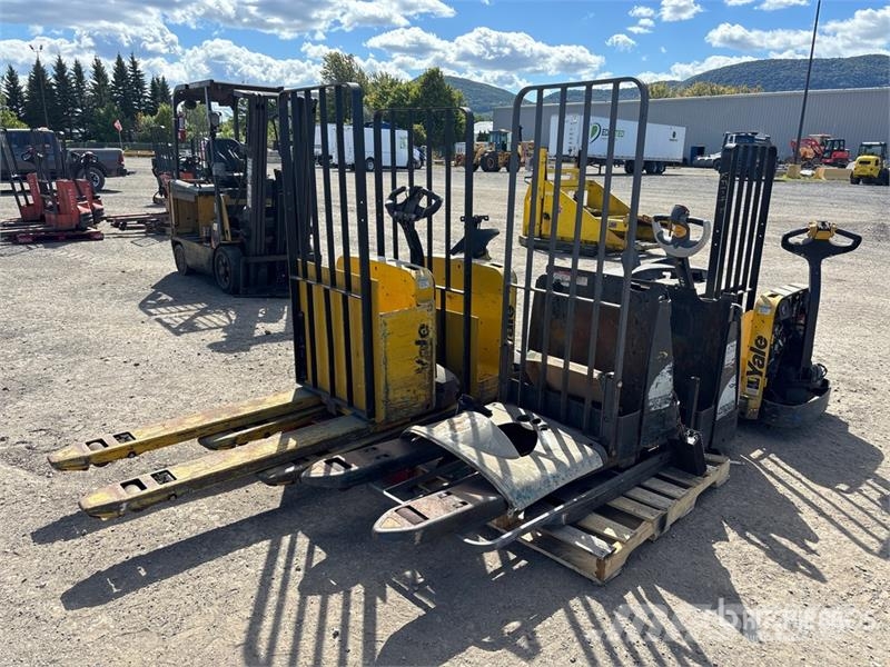 Quantity of (5) Electric Pallet Jack (Inoperable) Kahvelkäru