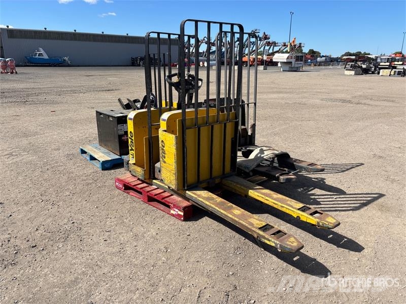 Quantity of (5) Electric Pallet Jack (Inoperable) Kahvelkäru