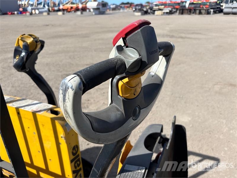 Quantity of (5) Electric Pallet Jack (Inoperable) Kahvelkäru