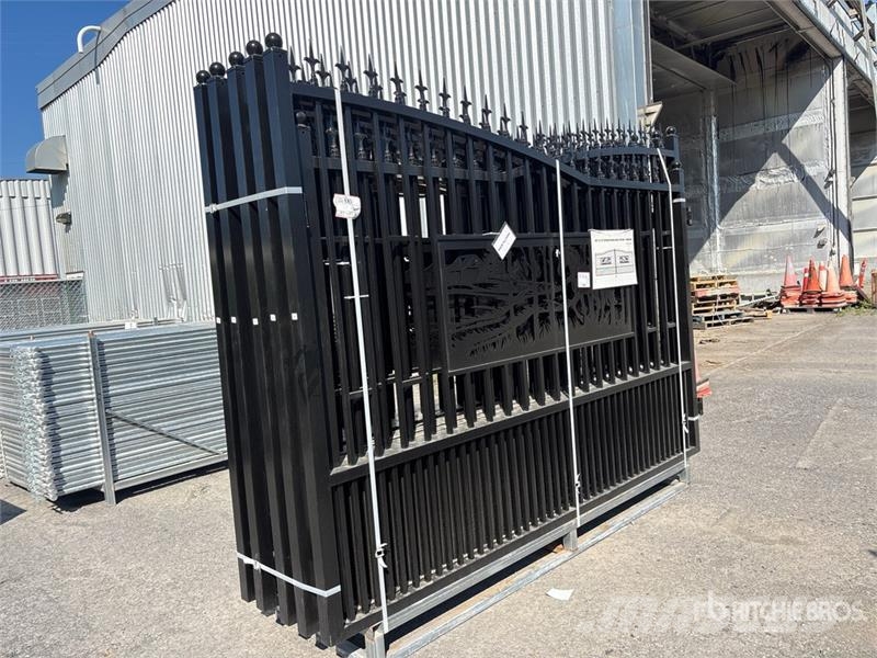 Quantity of (5) GLDG05 20 ft Wrought Iron Bi-Part Další