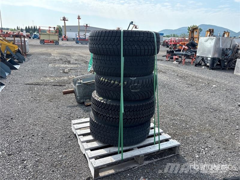 Quantity of (5) Mixed Miscellaneous Tires Opony, koła i felgi