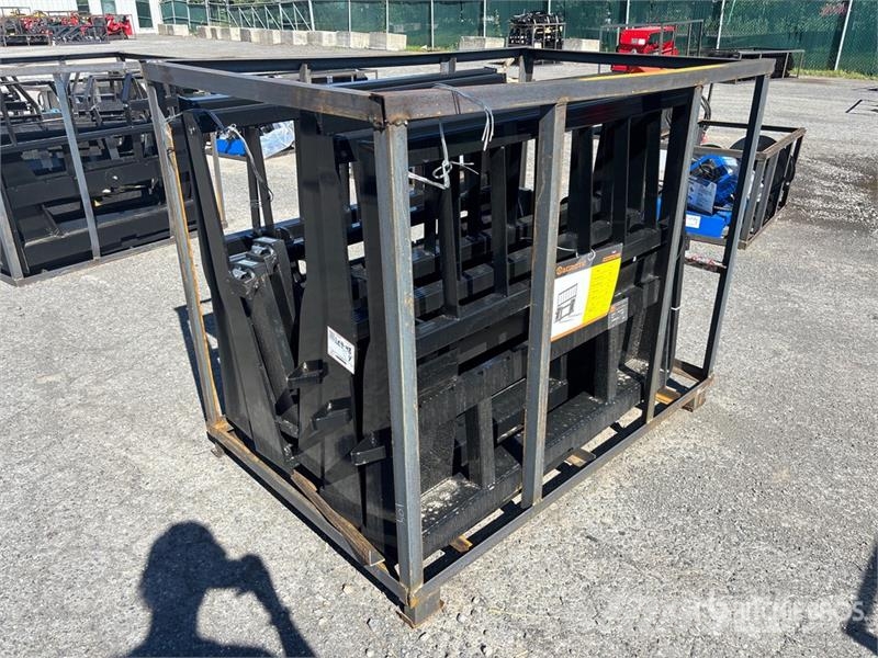 Quantity of (5) Mower King SA-100 48 in Heavy Dut フォーク