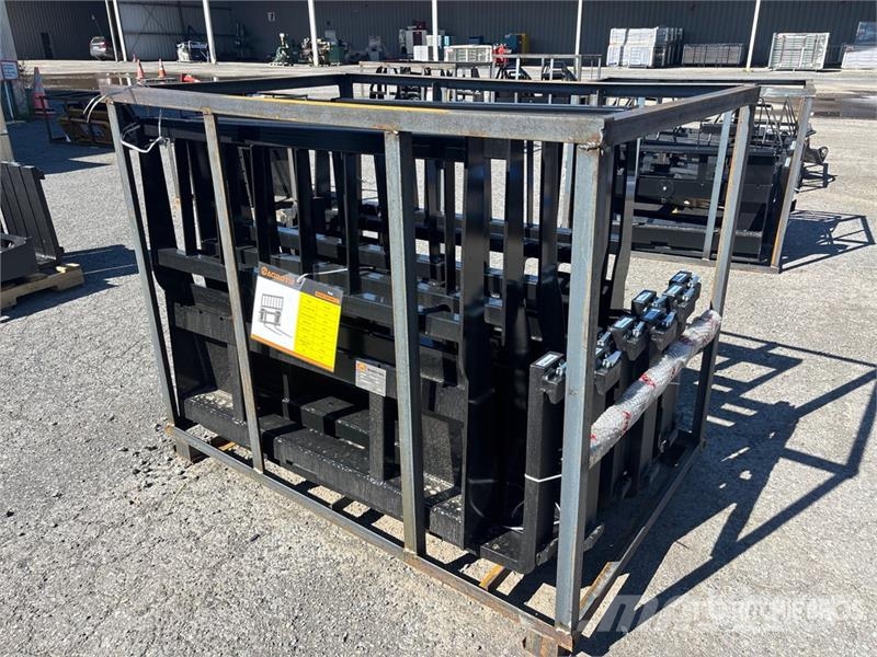 Quantity of (5) Mower King SA-100 48 in Heavy Dut フォーク