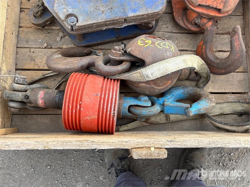  Quantity of (6) Assorted Crane Hook Oprema i dijelovi za kranove