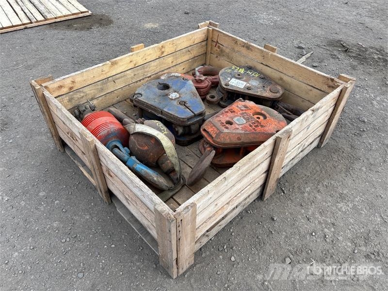  Quantity of (6) Assorted Crane Hook Oprema i dijelovi za kranove