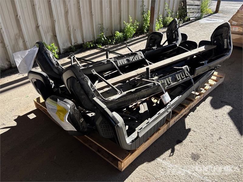  Quantity of (6) Bumper مكونات أخرى