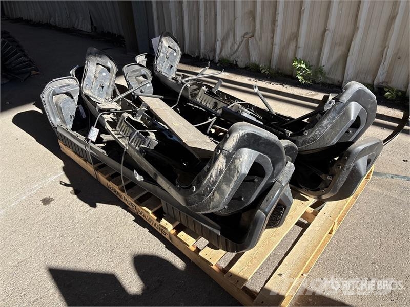  Quantity of (6) Bumper مكونات أخرى