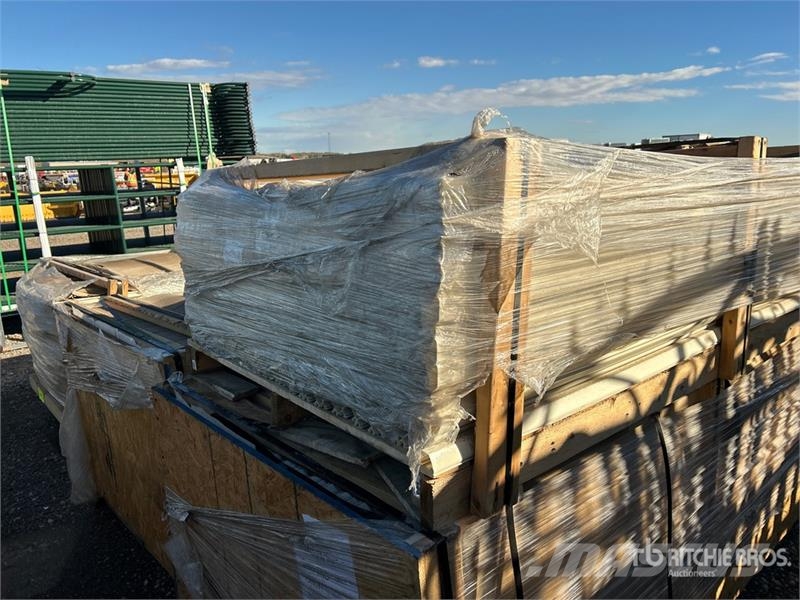 Quantity of (6) Lifts of Cable Covered Moldings Andre komponenter