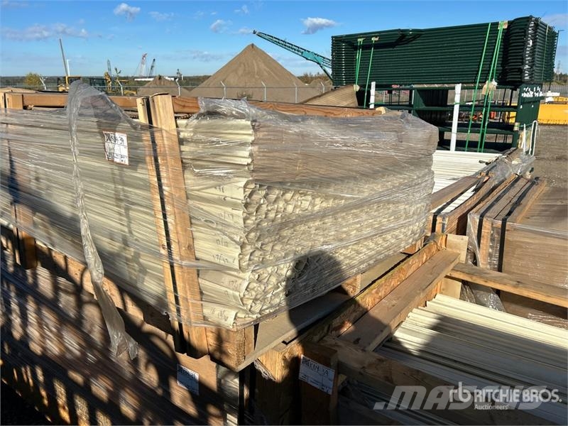 Quantity of (6) Lifts of Cable Covered Moldings Andre komponenter