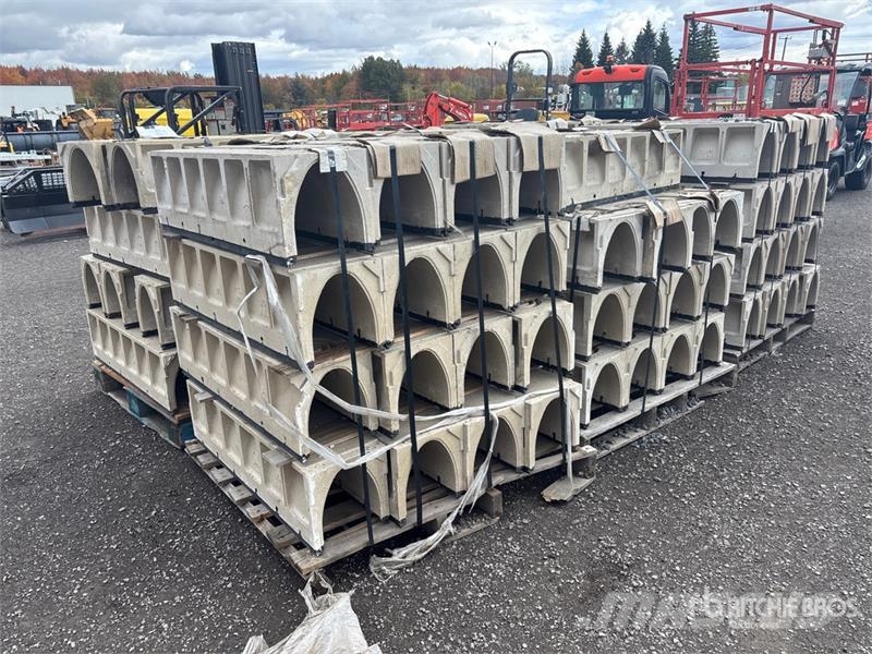  Quantity of (6) Pallets of Trench Drain ماكينات زراعية - غير ذلك