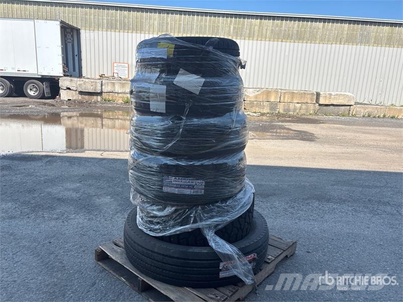 Quantity of (6) Tires (Unused) Pneus, roues et jantes