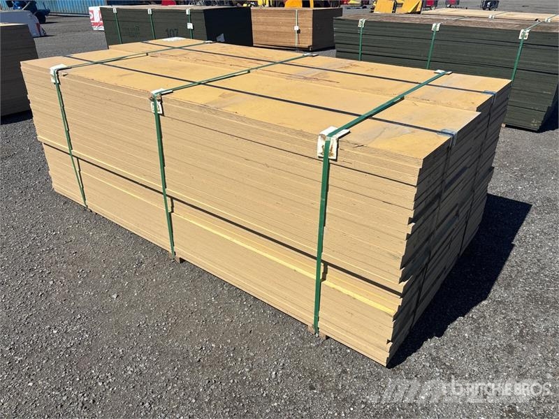 Quantity of (60) 1 1/8" 2x8 HDO G2S with Smooth Ov Ďalšie komponenty