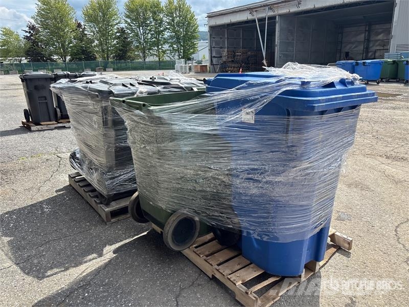 Quantity of (7) Plastic Garbage Bins Drugi deli