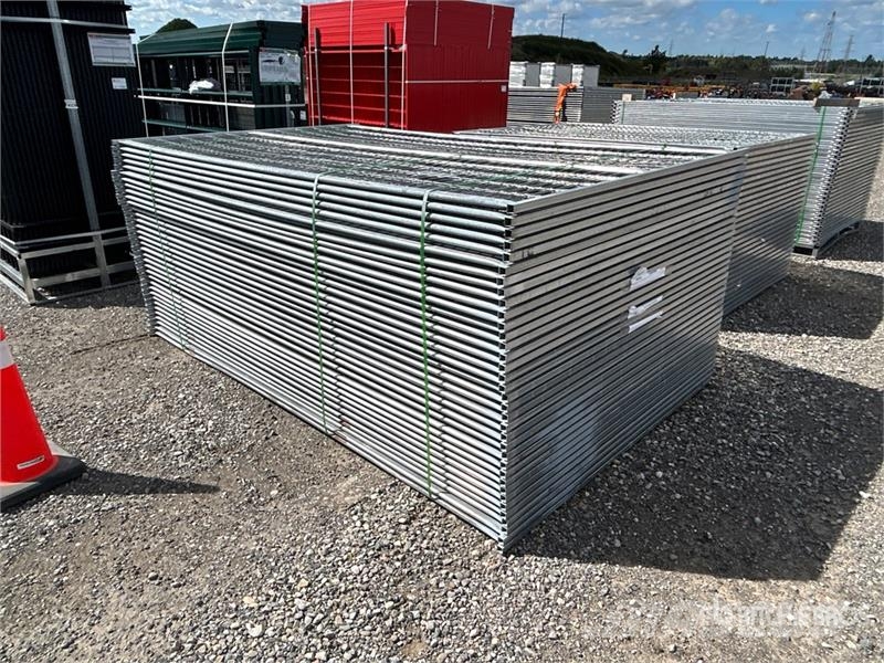  Quantity of (70) 9 ft 6 in x 6 ft Ft Galvanized Si Drugi deli