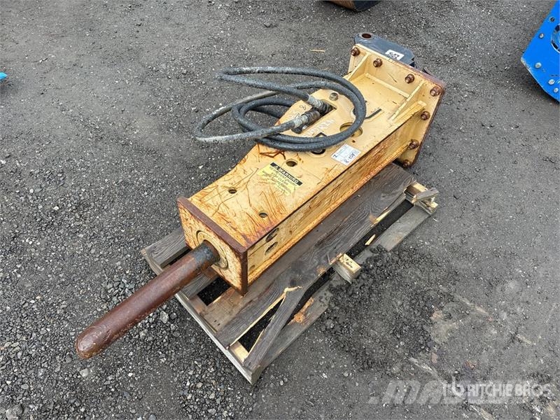 Quantity of 72 in Q/C Hydraulic Breaker - Fits Cas Čekići