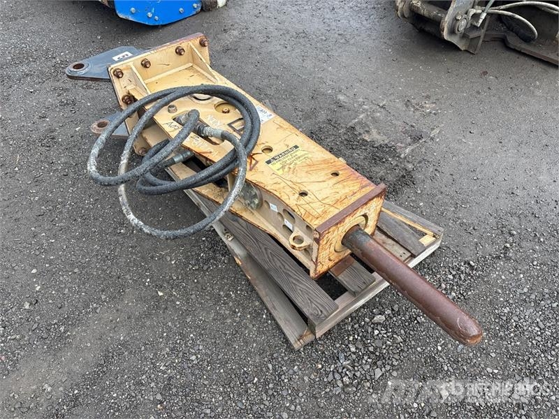 Quantity of 72 in Q/C Hydraulic Breaker - Fits Cas Čekići