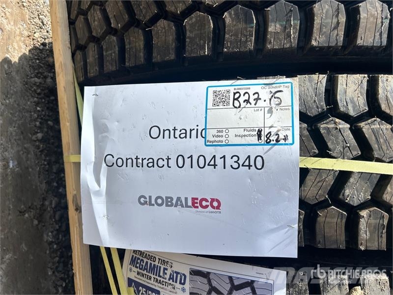Quantity of (8) 11R22.5 Snow Traction Retread Tire Tyres, wheels and rims