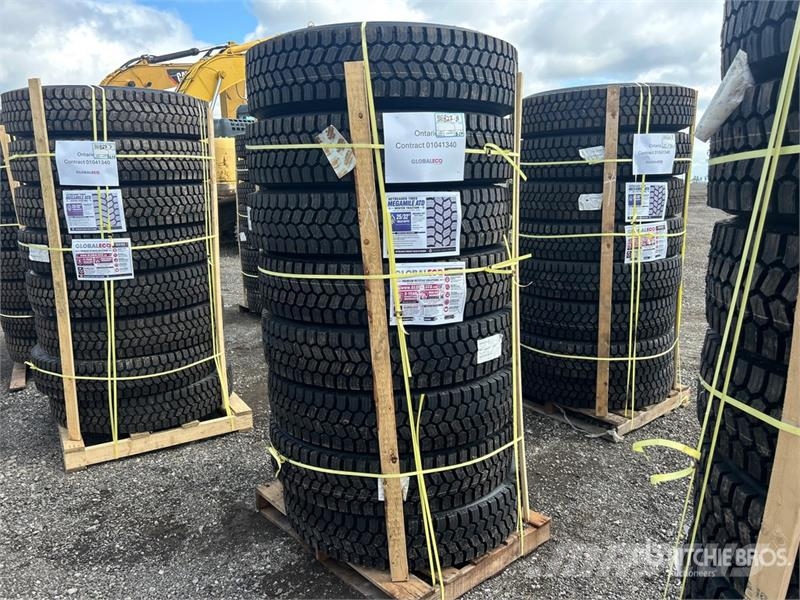 Quantity of (8) 11R22.5 Snow Traction Retread Tire Tyres, wheels and rims