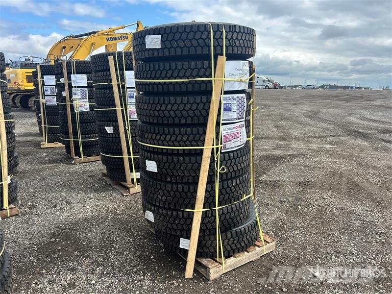  Quantity of (8) 11R22.5 Snow Traction Retread Tire Tyres, wheels and rims