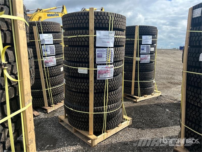 Quantity of (8) 11R22.5 Snow Traction Retread Tire Tyres, wheels and rims