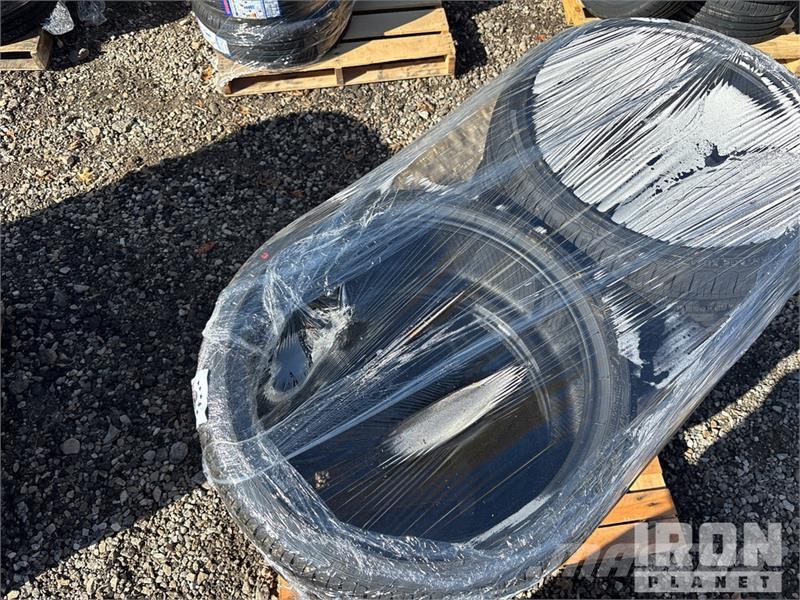Quantity of (8) 245-35ZR-20 Tires (Unused) Gume, točkovi i felne