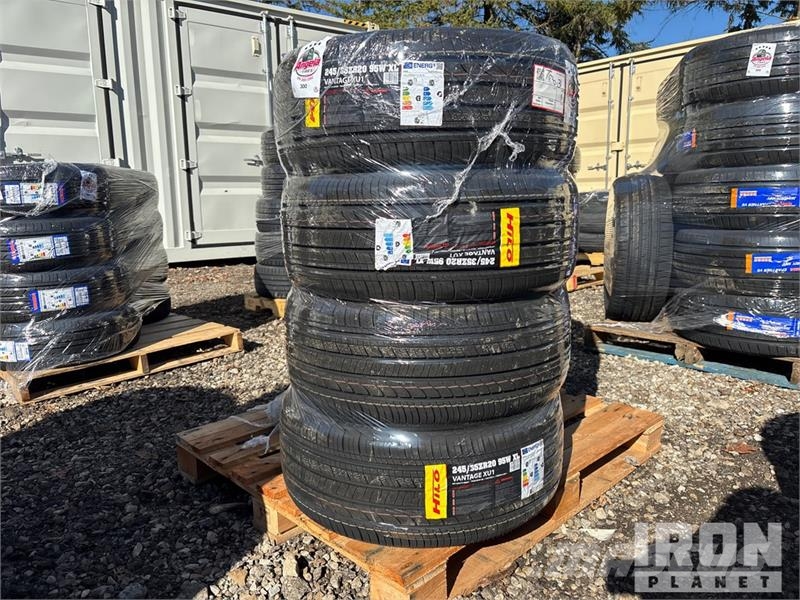 Quantity of (8) 245-35ZR-20 Tires (Unused) Gume, točkovi i felne