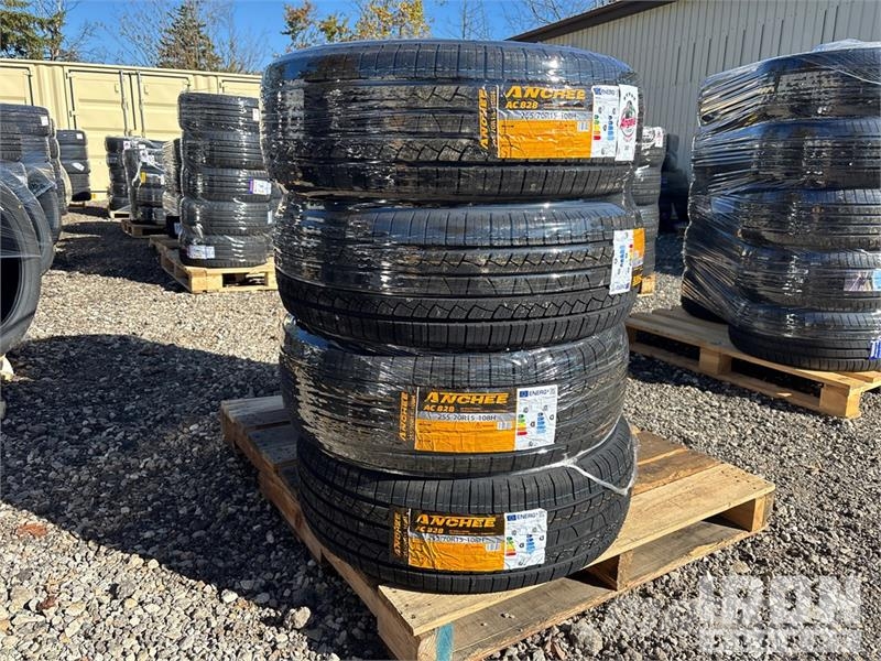 Quantity of (8) 255-70R-15 and 255-45R-18 Tires (U Gume, točkovi i felne