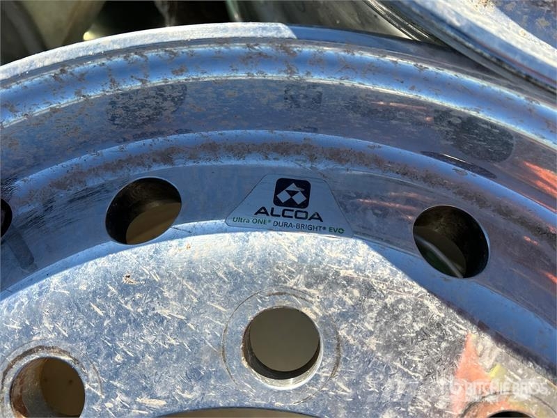  Quantity of (8) Alcoa Truck Wheels 轮胎、车轮、轮圈