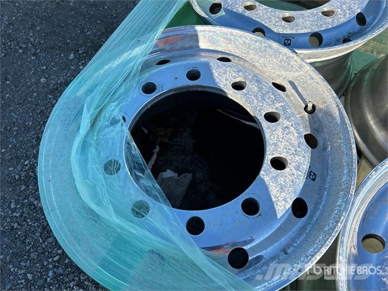  Quantity of (8) Alcoa Truck Wheels 轮胎、车轮、轮圈