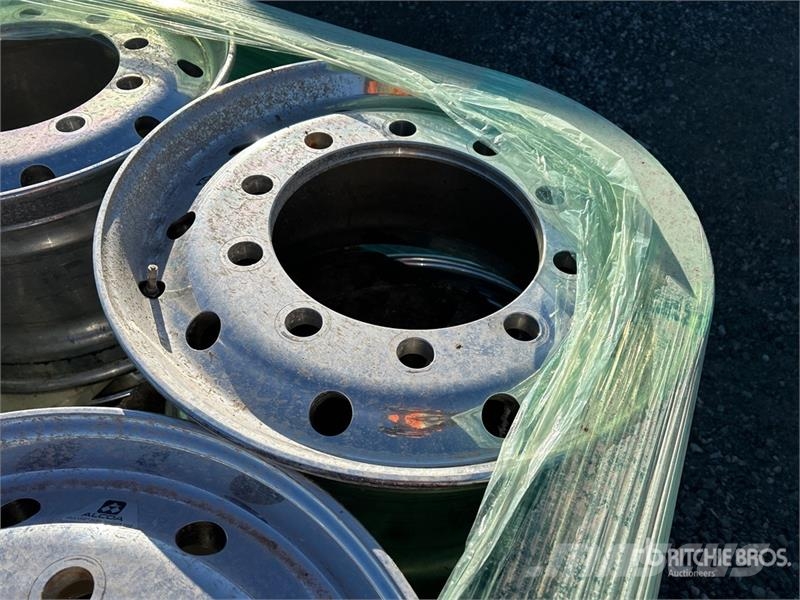  Quantity of (8) Alcoa Truck Wheels 轮胎、车轮、轮圈