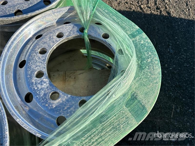  Quantity of (8) Alcoa Truck Wheels 轮胎、车轮、轮圈