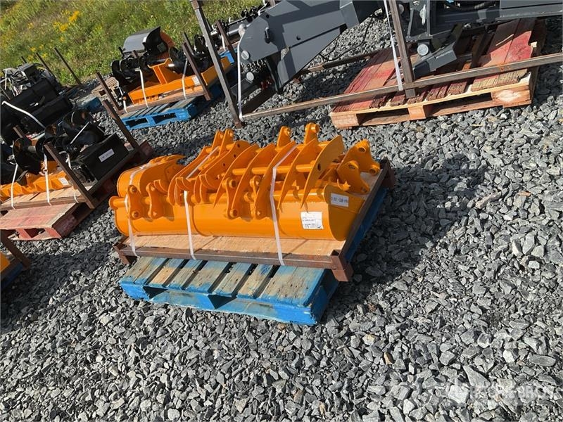  Quantity of (8)  GIYI Cat 301 GYA-8 Mini Excavator Drugi deli