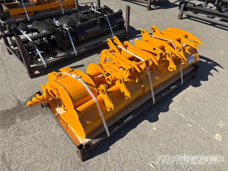  Quantity of (8)  GIYI Cat 301 GYA-8 Mini Excavator Andre komponenter