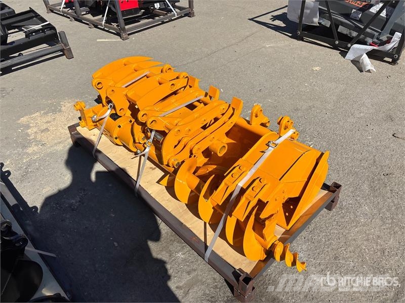  Quantity of (8)  GIYI Cat 301 GYA-8 Mini Excavator Andre komponenter
