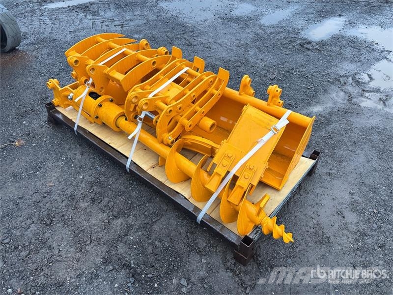  Quantity of (8)  GIYI Cat 301 GYA-8 Mini Excavator Otros componentes