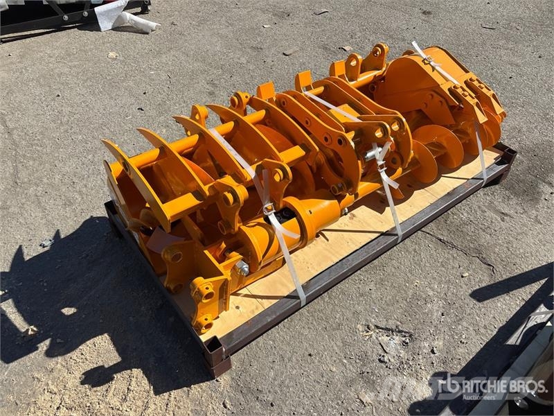  Quantity of (8)  GIYI Cat 301 GYA-8 Mini Excavator Andre komponenter
