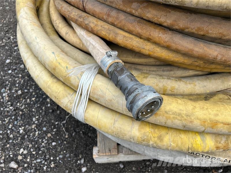 Quantity of (8) Hose Hydronic 1 1/2 in x 50 ft Costruzioni - Altro
