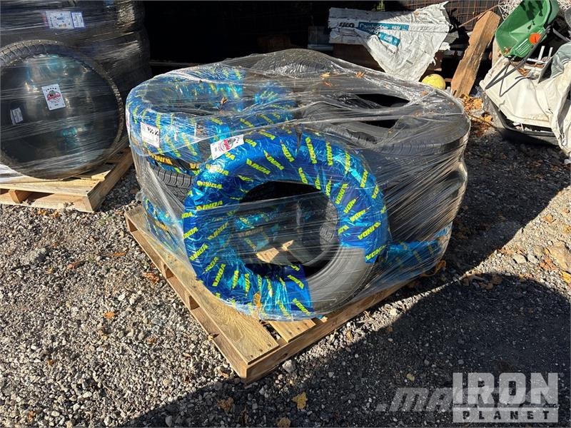  Quantity of (8) P235/70R16 Tires (Unused) 轮胎、车轮、轮圈