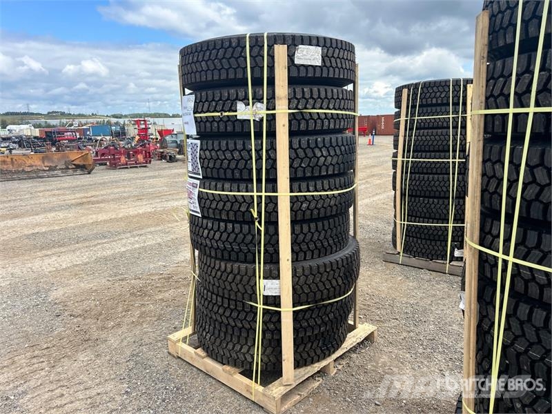  Quantity of (8) Snow Traction Retread 11R22.5 Tire Tyres, wheels and rims