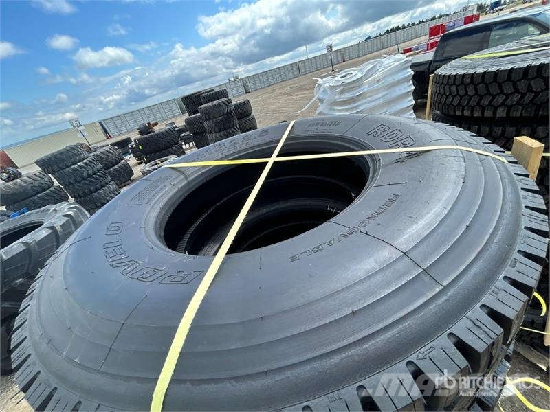  Quantity of (8) Snow Traction Retread 11R22.5 Tire الإطارات والعجلات والحافات