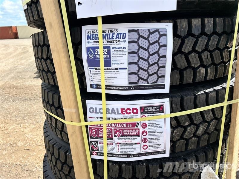 Quantity of (8) Snow Traction Retread 11R22.5 Tire Tyres, wheels and rims