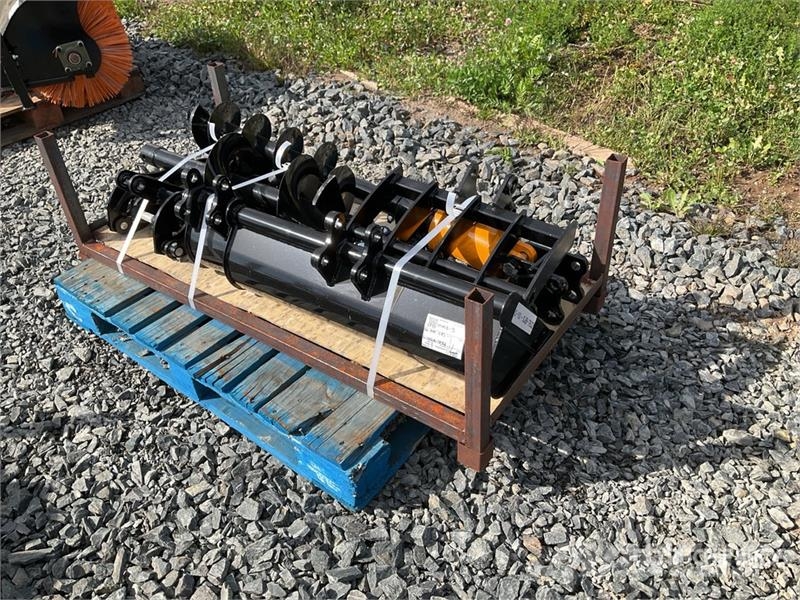 Quantity of (8) VICSEC VCA-8 Mini Excavator Attac Drugi deli