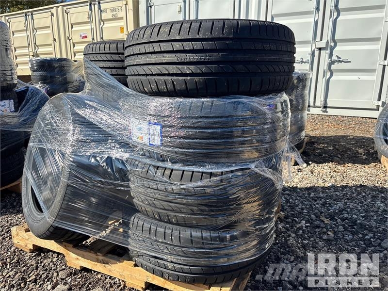  Quantity of (9) 235-55R-18 Tires (Unused) 轮胎、车轮、轮圈