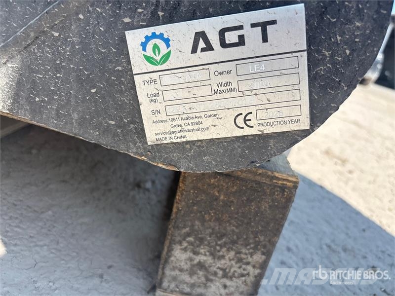 Quantity of (9) AGT 12EX-ATA Mini Excavator Attac Drugi deli