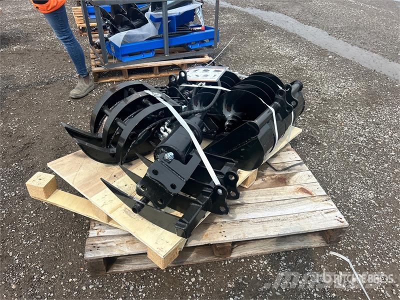 Quantity of (9) AGT 12EX-ATA Mini Excavator Attac Drugi deli