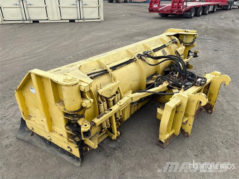  Quantity of 9 ft 9 in 2 Way Snow Pusher - Fits Whe Снежные отвалы и плуги