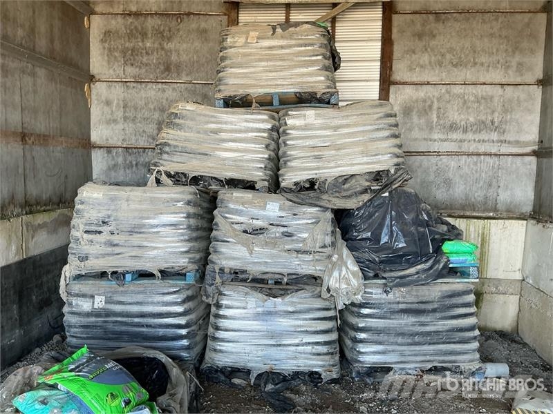Quantity of (9) Pallets of Ice Melt Muud osad